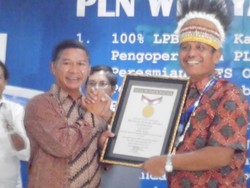 PLN Indonesia Timur Dapat 3 Rekor MURI & Resmikan 12 Program Listrik