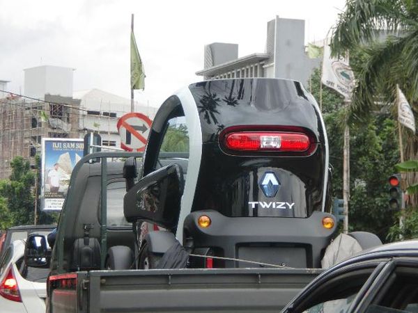 Renault Twizy Mendarat di Jakarta Renault Twizy Mendarat di Jakarta