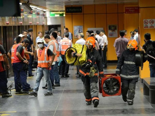 Stasiun MRT Newton di Singapura Terbakar