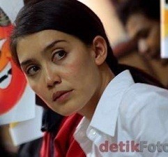Hari Valentine, Rieke Dyah Pitaloka Didampingi Suami