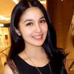 Meski Jomblo, Sandra Dewi Tetap Happy Rayakan Hari Valentine 