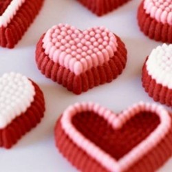 Tradisi Selebriti Indonesia Sambut Valentine 