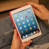 Asyik... LinkedIn Hadiahi Semua Karyawan iPad Mini