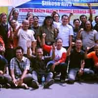 Ikatan Alumni Stikosa -AWS Terbelah