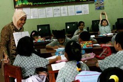 Anggaran Kurikulum 2013 Dikritik, Lebih Baik untuk Pendidikan Guru