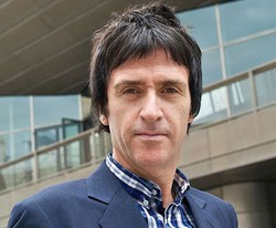 Johnny Marr Mainkan Kembali Lagu Heaven Knows Im Miserable Now Setelah 25 Tahun