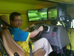 Simulator Berkendara ala Garda Oto