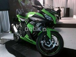 Kawasaki Ninja 300R Datang, Model 250R Dikubur 