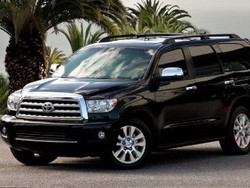 Mobil Toyota Ini Tahan Granat