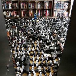 Kolektor Kamera Ini Lelang Ribuan Koleksinya di eBay