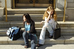 7 Tanda Anda Bukan Teman Traveling yang Baik