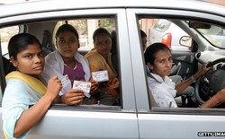 Traveler Perempuan, Wajib Coba Taksi Khusus Wanita di India