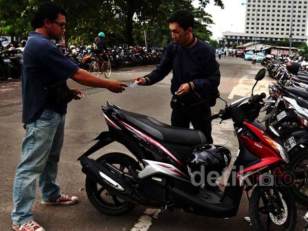 Tukang Parkir Bakal Digaji