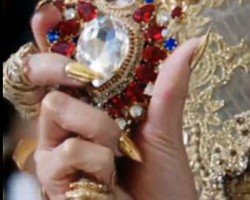 Beyonce Pakai Kuku Palsu Emas Rp 840 Ribu untuk Satu Jari