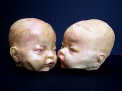 Wah, Cake Kepala Bayi dan Jantung Ini Persis Aslinya!