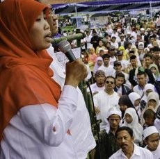 Tim Kampanye Tegaskan Istri Heryawan Hanya Satu