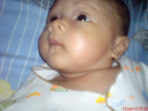 Nayla Anggunia Dhena, 9 Bulan, Perempuan