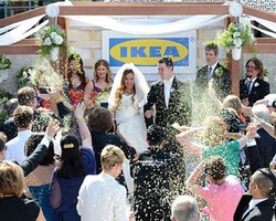  Kalahkan 500 Orang, Pasangan Ini Bisa Menikah Gratis di IKEA Saat Valentine