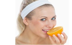 Kalau Bibir Kering dan Pecah-pecah, Makan Saja Jeruk dan Wortel