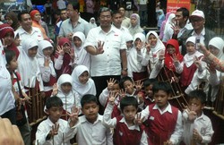 Di Bogor, Aher Gandeng Buruh Janji Amankan UMK