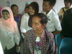 Kata Jokowi Soal Ikut Kampanye Rieke-Teten