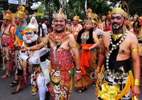 Menpora Ikut Meriahkan Kirab Hari Jadi Kota Solo