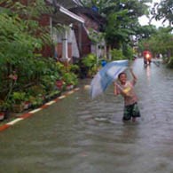 Hujan 3 Jam, Lamongan Dikepung Banjir