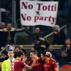 Girang, Totti Juga Minta Roma Tak Mabuk Kepayang