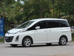 Aksesoris Membuat Interior Mazda Biante Lebih Elegan