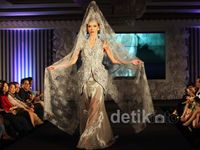 Fashion Show Masterpiece