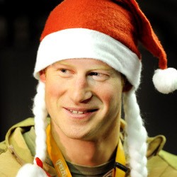 Suit..Suit..Pangeran Harry Goda Personel Pussycat Dolls