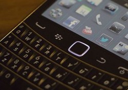 Nonton YouTube Tak Bisa Lagi dari BlackBerry?
