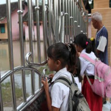 Masih Tergenang Banjir, Sekolah di Bojonegoro Diliburkan