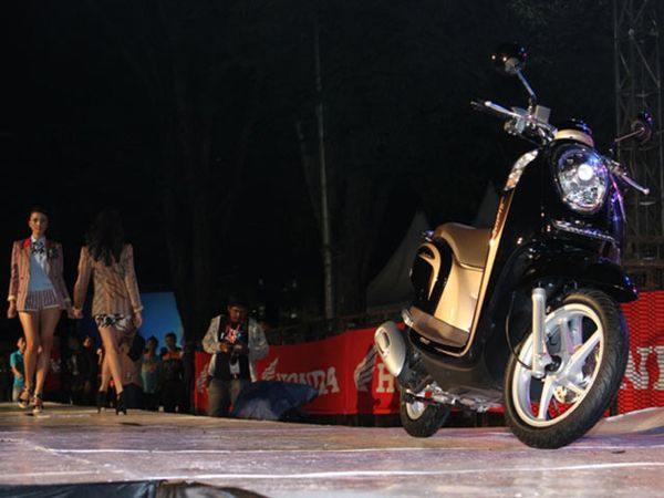 Ini Dia New Honda Scoopy-FI