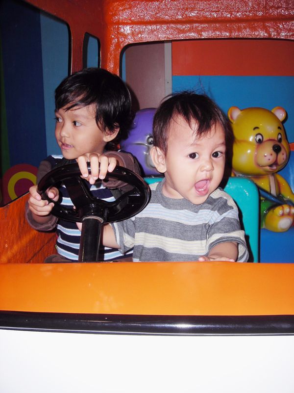 Arzeva Tibalt, 5 Tahun, Lelaki