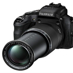 Kamera Saku Lesu, Fujifilm Fokus pada Zoom Panjang 