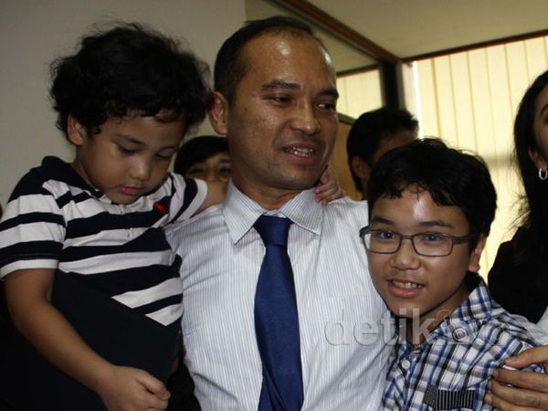 Hotasi Nababan Divonis Bebas