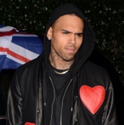 Chris Brown Kembali ke Masa Lalu di Video Klip Home