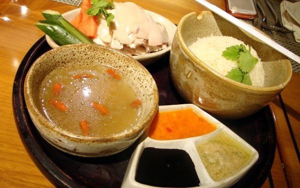 Menuntaskan Kangen Kuliner Singapura di Cinnamon