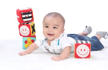 Lionel Moses Manurung, 9 Bulan, Lelaki