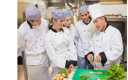 Kursus Memasak Terbukti Berpengaruh pada Kebiasaan Makan Sehat