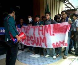 Tuding Sediakan Jasa Seks & Miras, Tempat Karaoke di Bogor Didemo