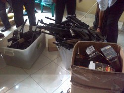 Gerebek Rumah Bengkel, Polisi Amankan 31 Airsoft Gun di Medan