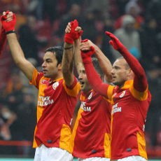 Sneijder Siap Bawa Si Singa Menang