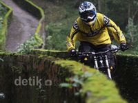 Taman Safari Buka Track Sepeda Downhill
