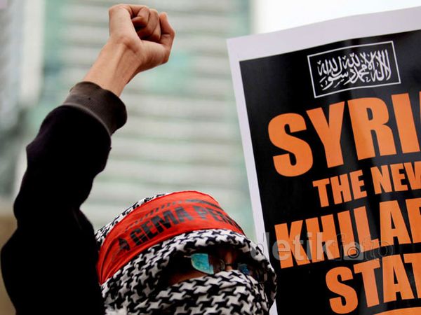 Demo Dukung Rezim Bashar Asad Runtuh