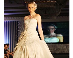8 Tren Gaun Pengantin 2013 Karya Desainer Indonesia