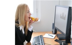 Gara-gara Makan Siang Tak Sehat, Camilan Sore Cenderung Berkalori Tinggi