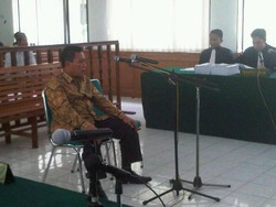 Mantan Kadispora Riau Dituntut 8 Tahun Penjara Terkait Kasus Suap PON