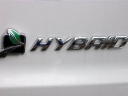 5 Alasan Tidak Beli Mobil Hybrid
